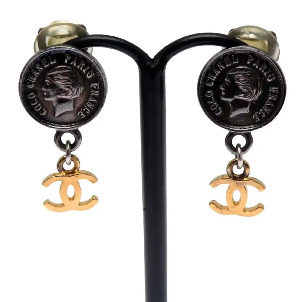 Chanel Cc Logo Clip-On Earrings Metal #266448C83B